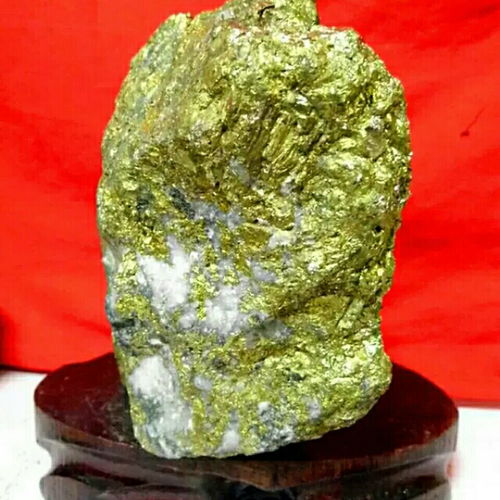 天然金礦石原石擺件 融合泰山石奇石文化與風水能量的珍貴禮品