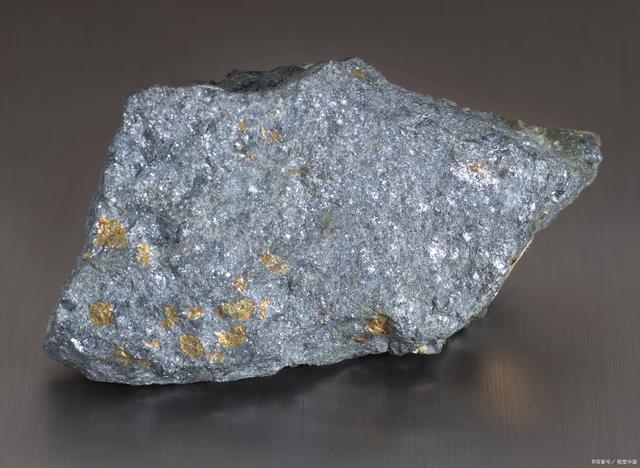 再生金屬代理進(jìn)口報(bào)關(guān)與金屬礦石進(jìn)口指南